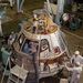 1966. Közben készül az űrkapszula: a hővédő pajzsokat szerelik az Apollo űrhajó borítására.