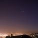A Jupiter és a Vénusz február 21-én, egyelőre holdsarló nélkül, a budaörsi Kő-hegyről. Ábrahám Tamás felvétele.