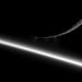 Amikor ez a kép készült, a Cassini közelebb volt az Enceladushoz, mint a Szaturnuszhoz.