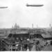 A Hindenburg kistestvérei, az LZ 127 és az LZ 128 Berlin felett. 