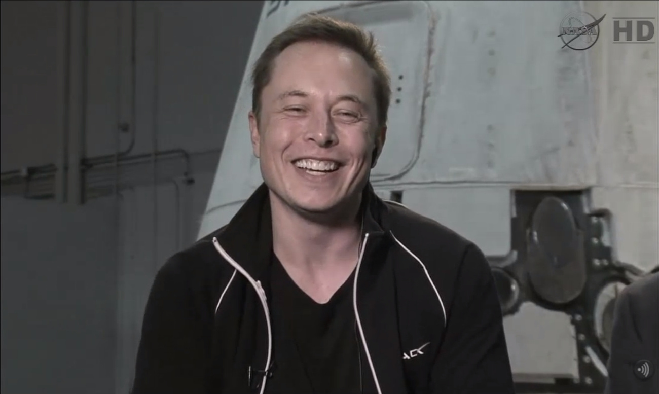 Elon Musk a zsilipelést követő videókonferencián