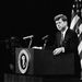 Kennedy elnök üstökösként felívelő karrierje rögtön a megválasztása után egy kínos kubai kudarcba torkollott. A tragikus halálával legendává lett elnököt később sokan igyekeztek felmenteni a felelősség alól, de Mark White történész, a BBC History szerzője szerint Kennedy sokat tehetett volna a katasztrófa elkerülésére.