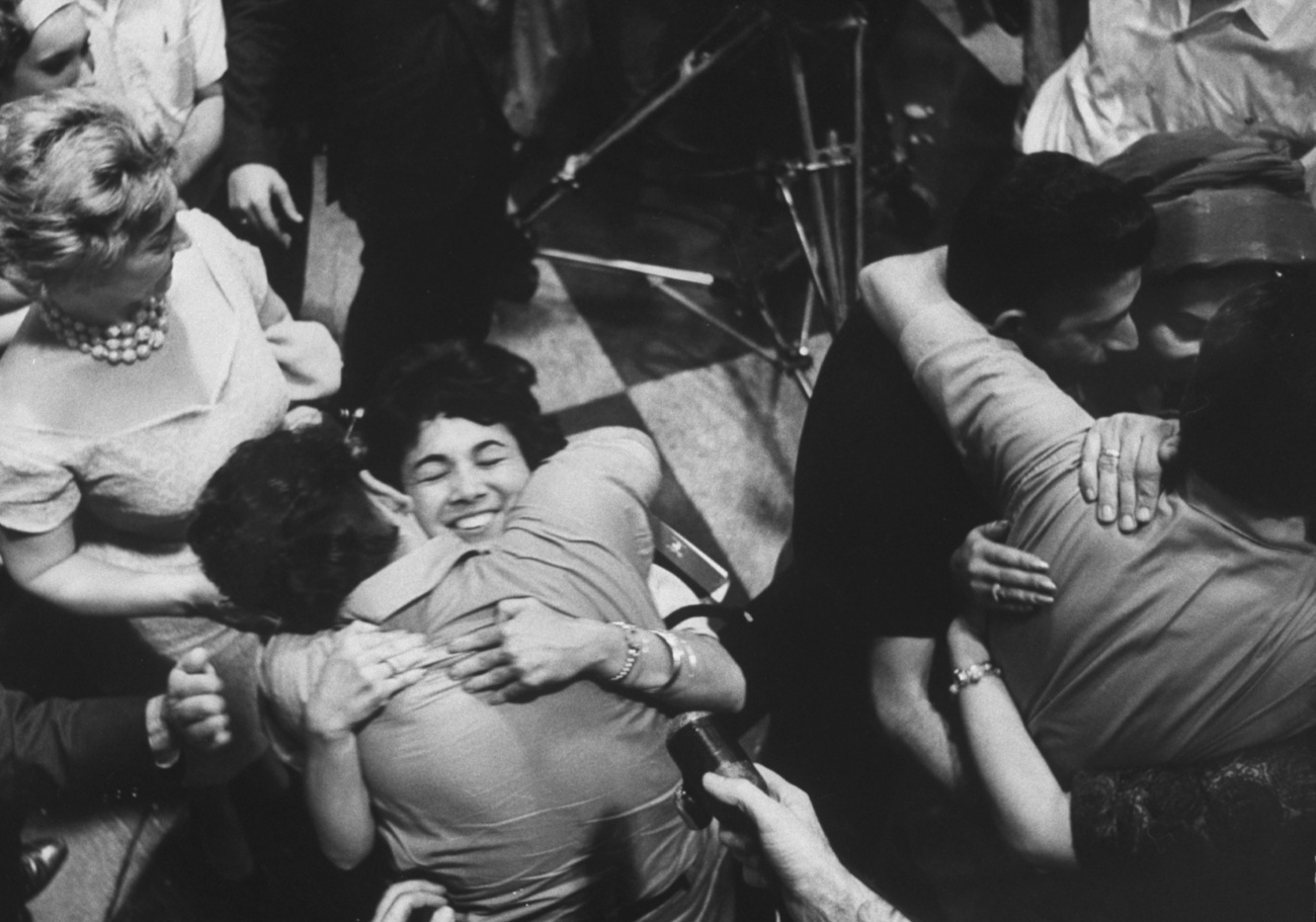 A Disznó-öbölnél fogságba esett katonák térnek vissza a családjukhoz 1962-ben.