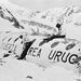 Foerza Aerea Uruguay, olvasható a roncs oldalán. Az uruguayi légierő pilótái valószínűleg túl hamar kezdték meg az ereszkedést, és a rossz időben csak későn vették észre a hibát.