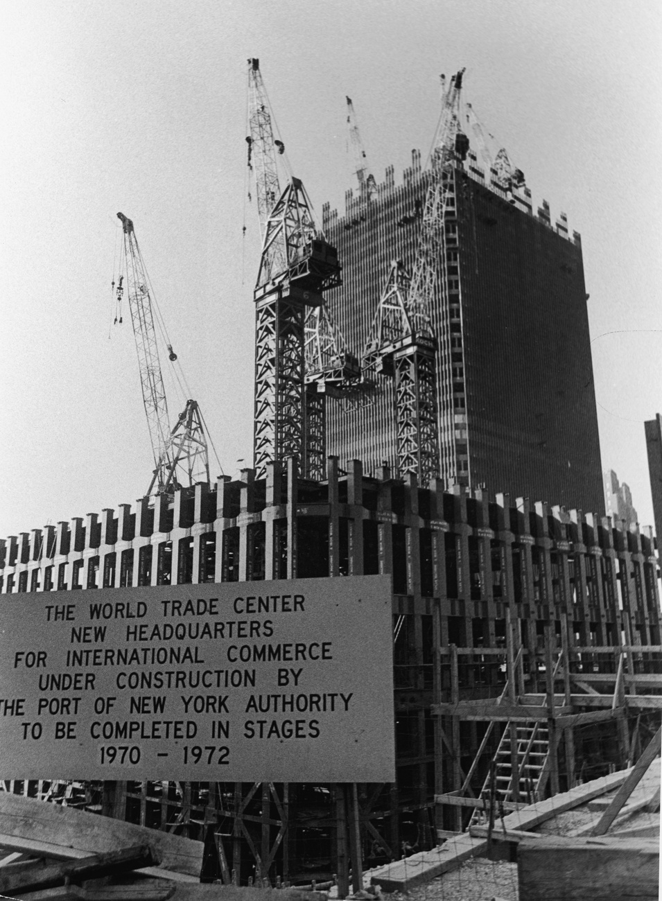 Kilátás a Freedom Tower századik emeletén. A torony várhatóan 2015-ben nyílik meg a nyilvánosság számára. 