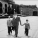 A 10 éves Michael és a 6 éves Robert, a Rosenberg-házaspár két gyereke 1953-ban.