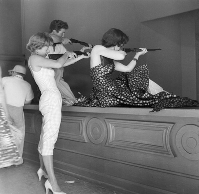 A kaliforniai, eredeti Disneylandben megnyitása óta több mint 650 millió látogató járt. Van olyan vidámpark, amire többen kíváncsiak már éves szinten, de az eredeti Disneyland évi több mint 15 millió látogatóval még mindig a világ egyik legkeresettebb látványossága.