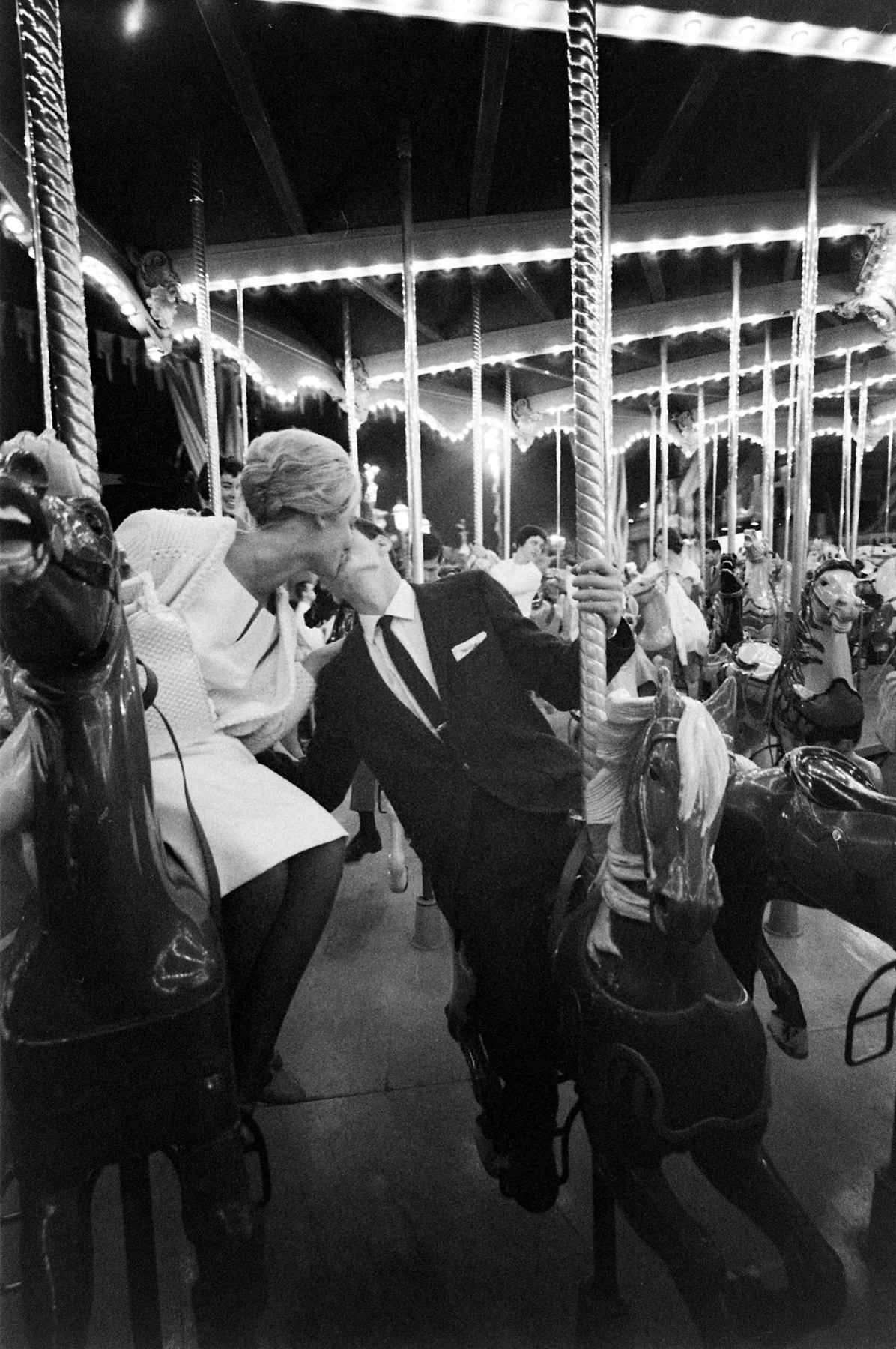 A kaliforniai, eredeti Disneylandben megnyitása óta több mint 650 millió látogató járt. Van olyan vidámpark, amire többen kíváncsiak már éves szinten, de az eredeti Disneyland évi több mint 15 millió látogatóval még mindig a világ egyik legkeresettebb látványossága.