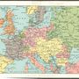Képeslap Európa térképével, hátoldalán a német és az osztrák zászlók csíkjaival, II. Vilmos császár  és Ferenc József portréjával.
(OSZK Térképtár, T 7 875)