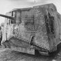 Egy német A7V, amit Villers-Bretonneux-nál zsákmányoltak a francia csapatok