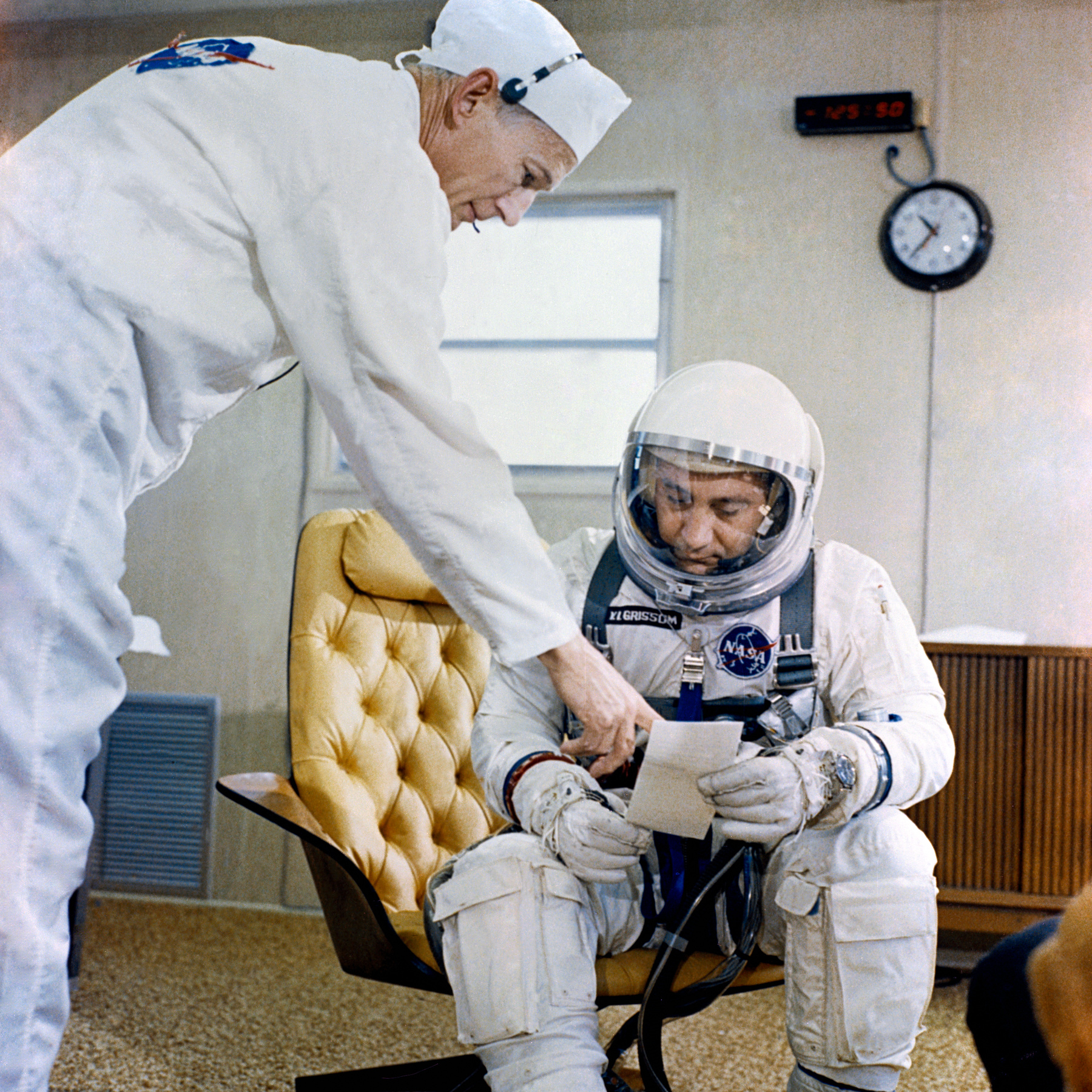 Lovell és Aldrin a Gemini-program sikeres végét ünneplik.