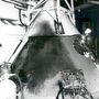 1967. január 28. Az Apollo űrhajó parancsnoki modulja a tragédia másnapján, borításán a tűz nyomaival.