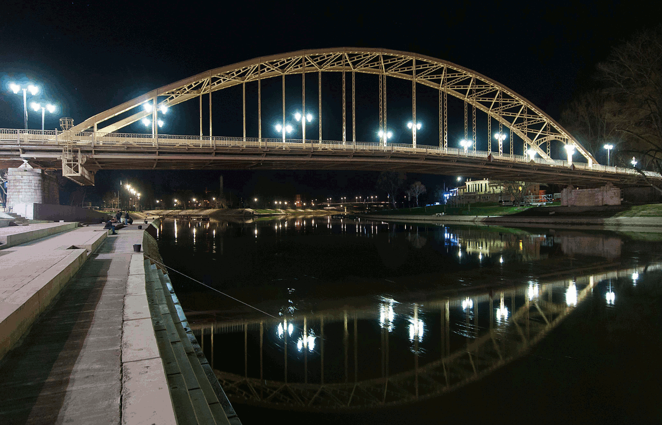 A győri Kossuth híd március 25-én este