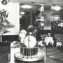  A zenekar helye és a bárpult, 1940-es évek eleje