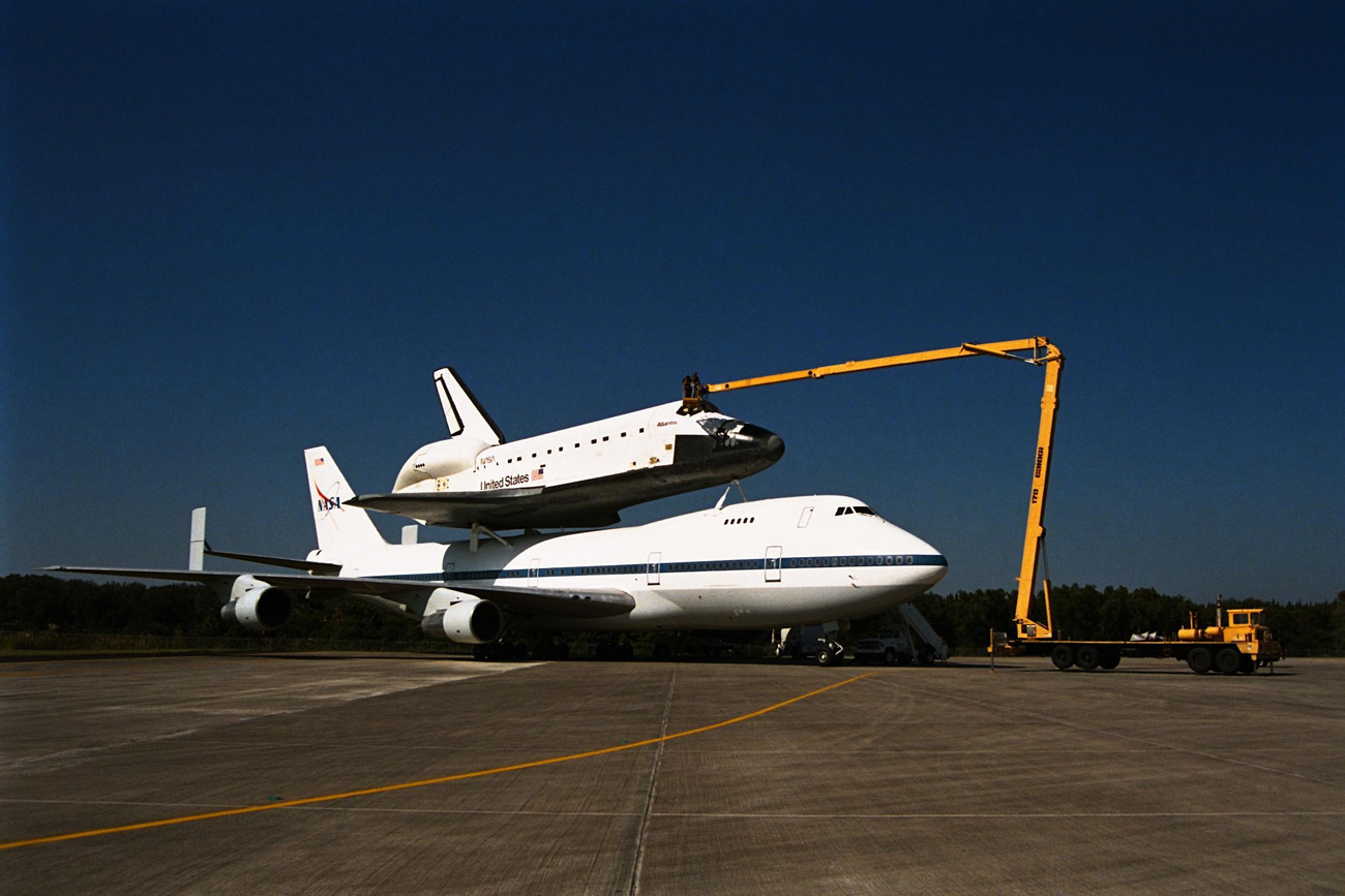 2010. május 26. Utolsó előtti landolás. Az Atlantisz összesen 32 küldetést hajtott végre, a 2011. júliusi lesz a 33. és egyben az utolsó.