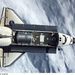 2001. december 7. A Raffaello ligisztikai modullal a rakterében az ISS-re tartó STS-108, nem sokkal a dokkolás előtt.