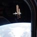 2011. július 19. Utolsó pillantás a távolodó Nemzetközi Űrállomásra.