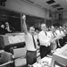 1970. április 17. Az Apollo 13 visszatérését ünneplik felszabadultan a repülésigazgatók: Gerald D. Griffin, Eugene F. Kranz és Glynn S. Lunney.