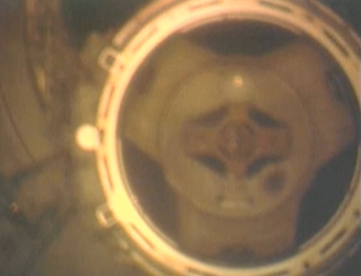 Az Atlantis az ISS-ről nézve.